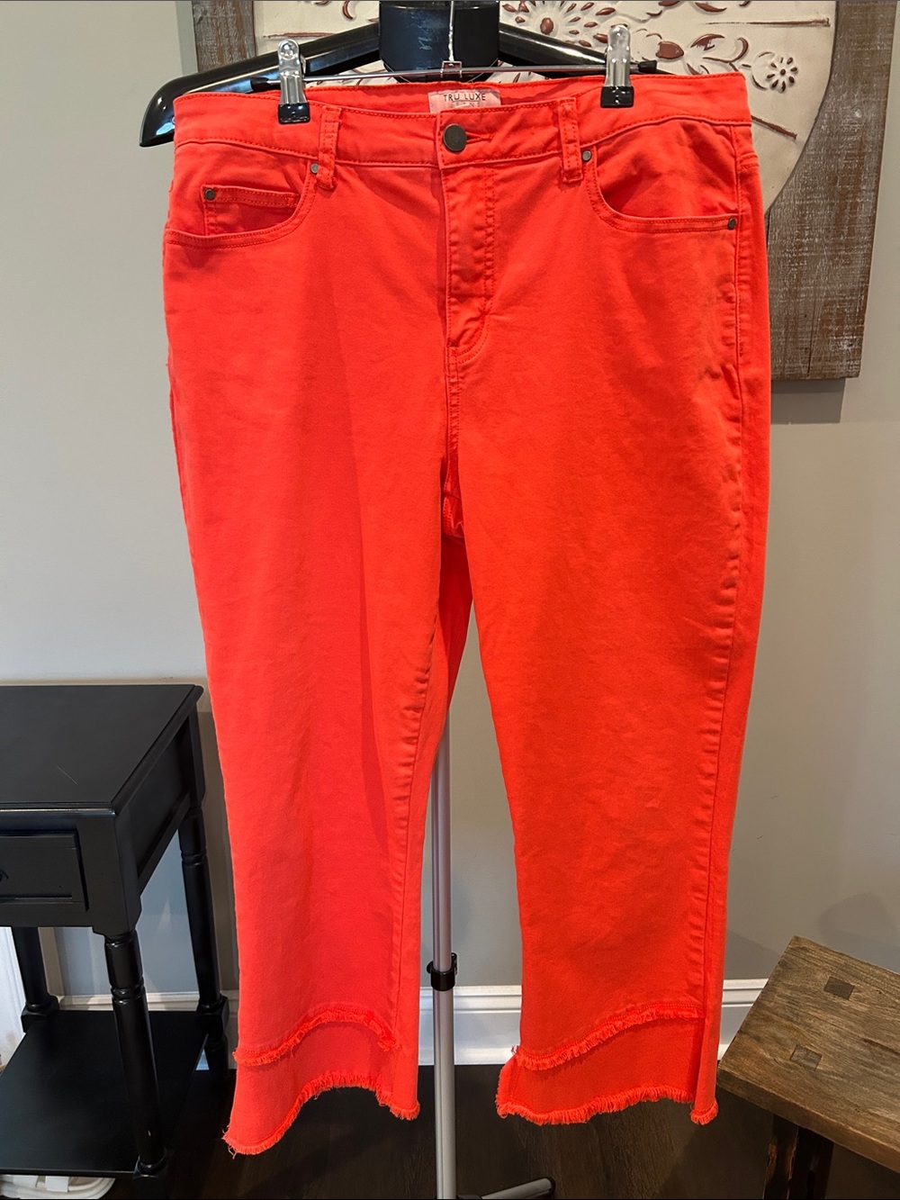 Tru Luxe Women’s Jeans Cropped Frayed-Hem Size 12
